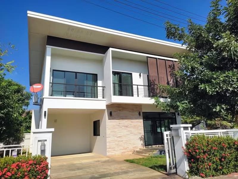 3 Bed House for Rent in San Kamphaeng District