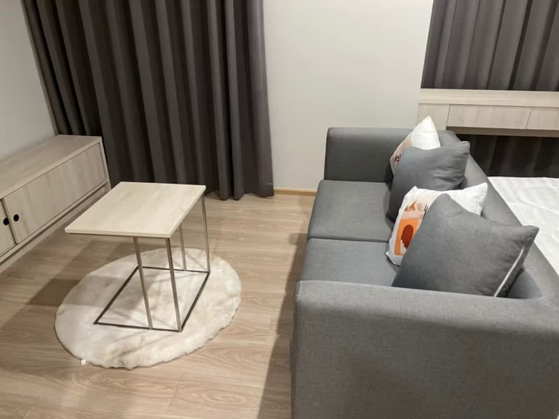 2 Bed Condo for Rent in Huai Khwang