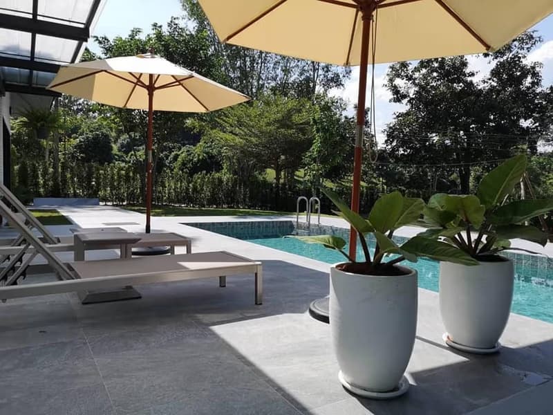 Beautiful Modern Pool Villa 