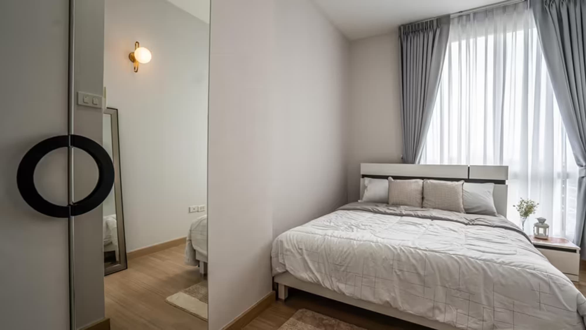 1 Bedroom Condo - Image 2