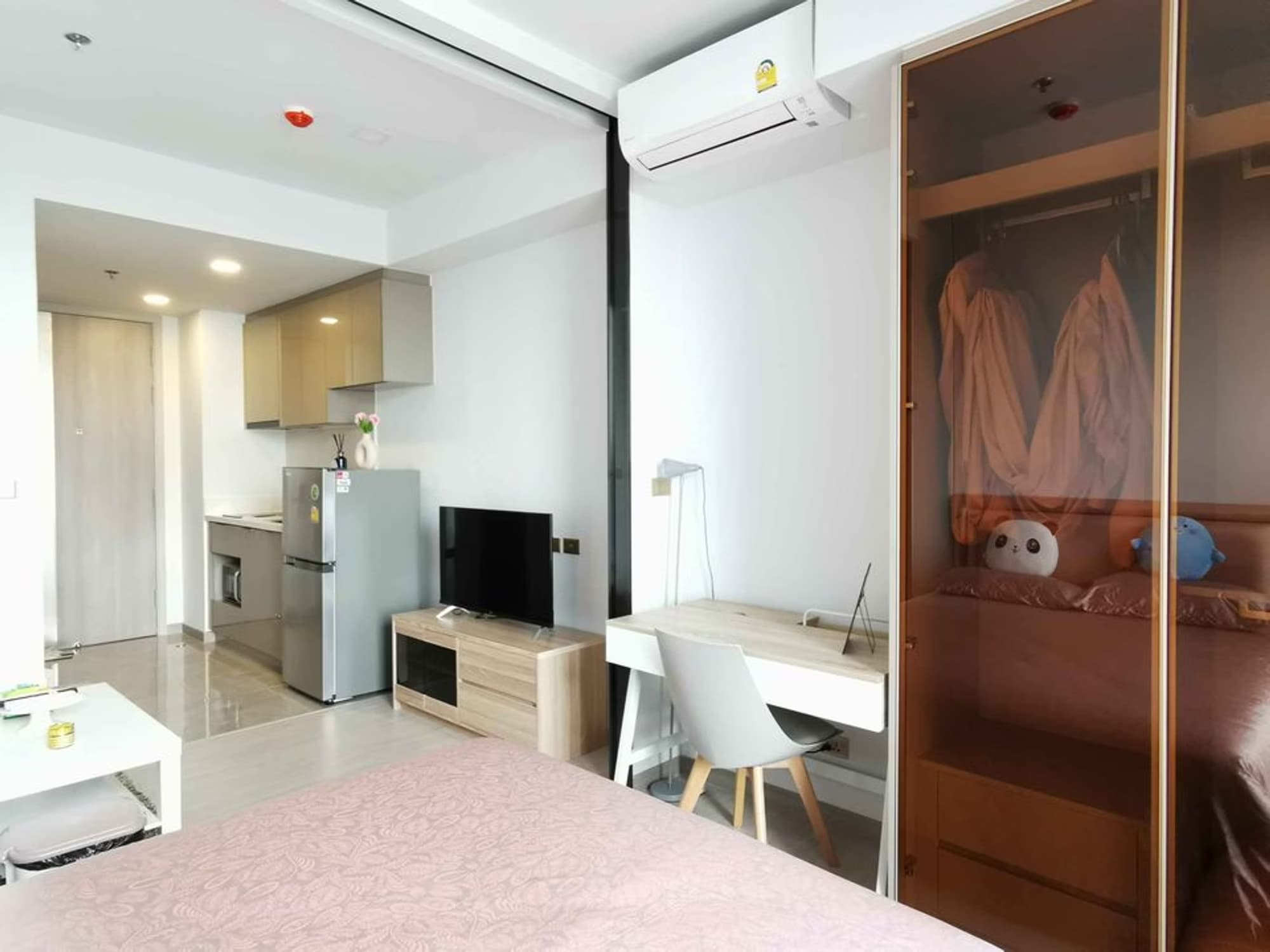 1 Bed Condo for Sale  Near Phra Ram 9 MRT - Image 7