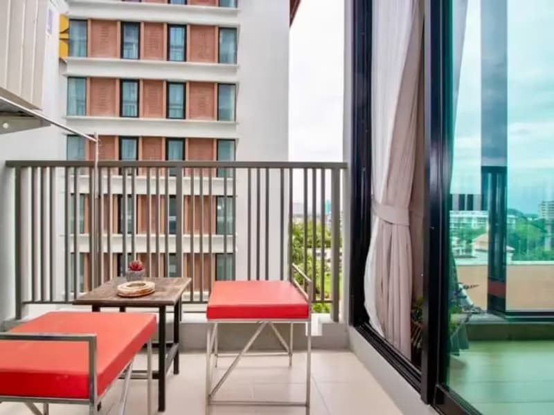 1 Bedroom Condo