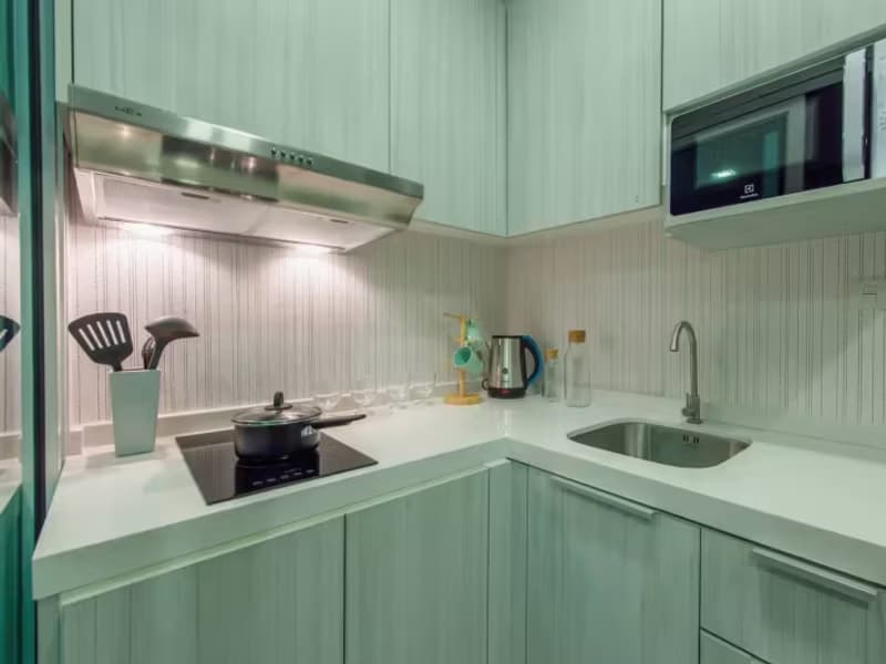 1 Bedroom Condo