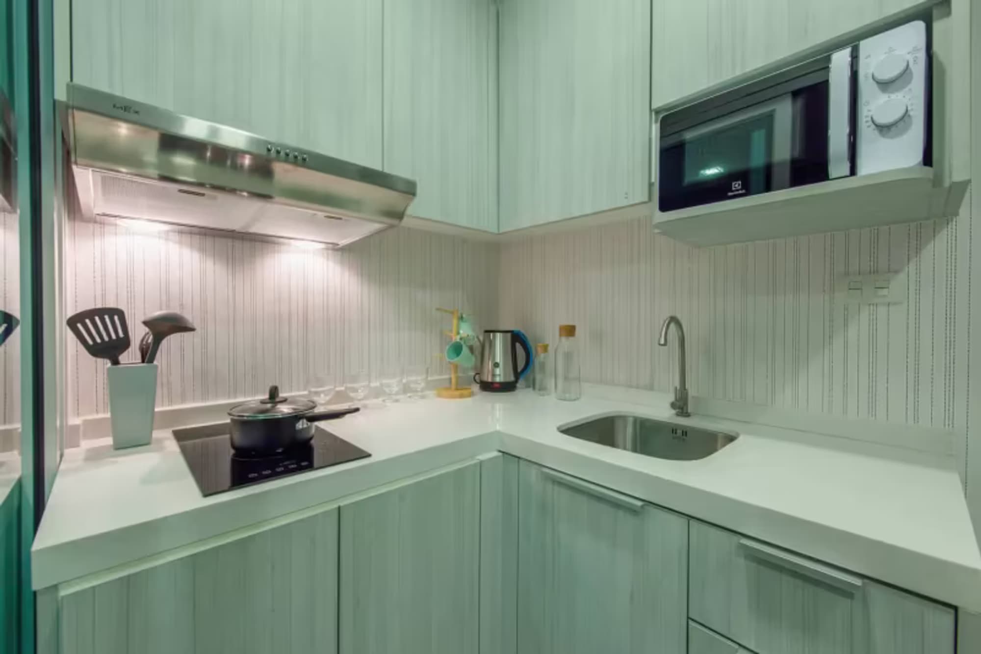 1 Bedroom Condo - Image 4