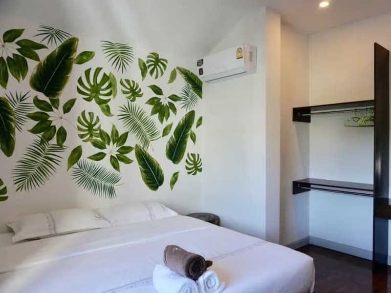 7 Bed House for Rent and Sale in San Sai
