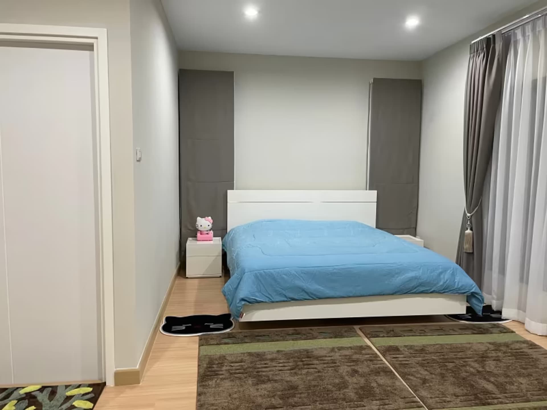 4 Bedroom House - Image 14