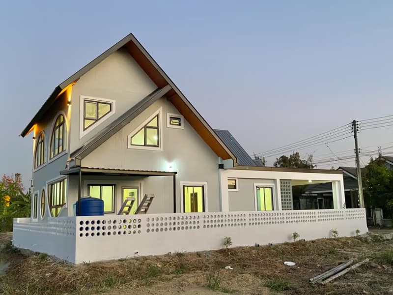 4 Bed House for Rent in Hang Dong District