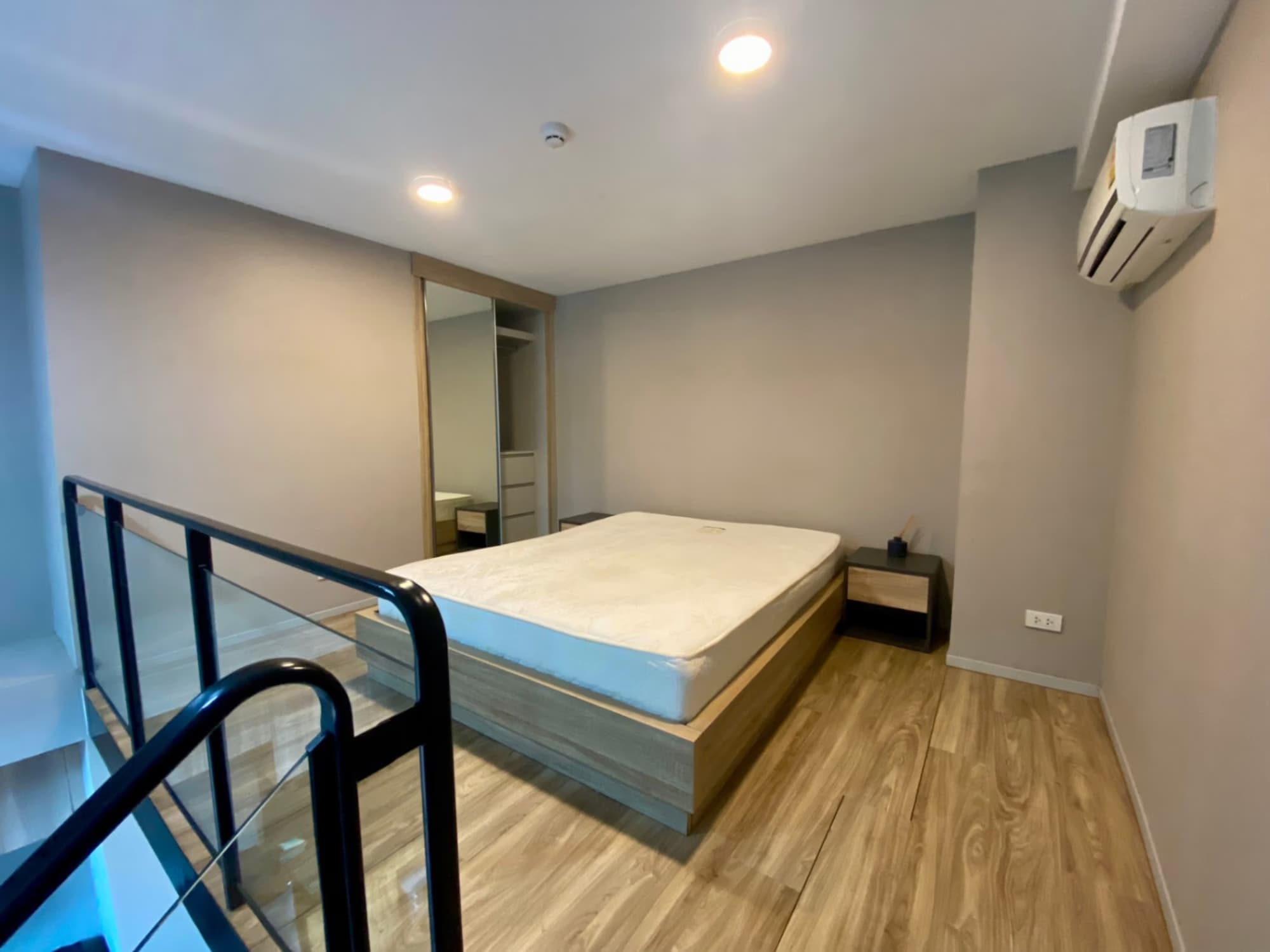 1 Bed Condo for Sale  Near Surasak BTS - Image 4