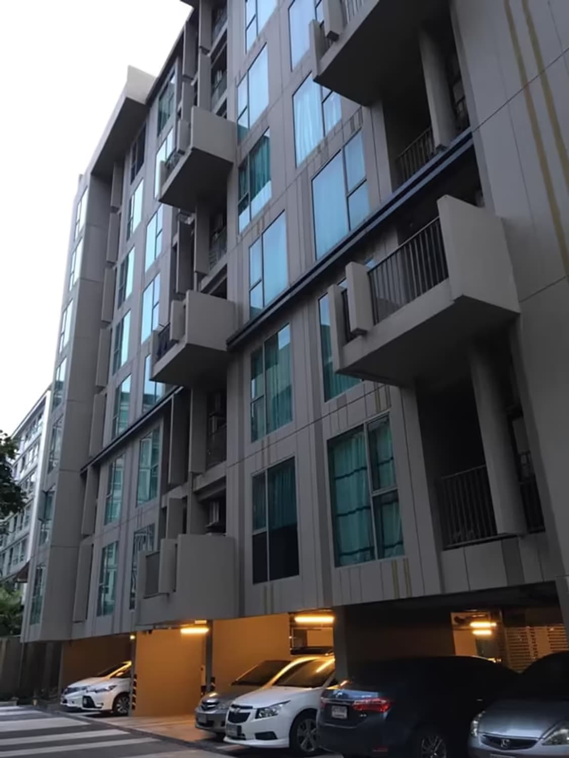 Sari by Sansiri Condominium - Image 6