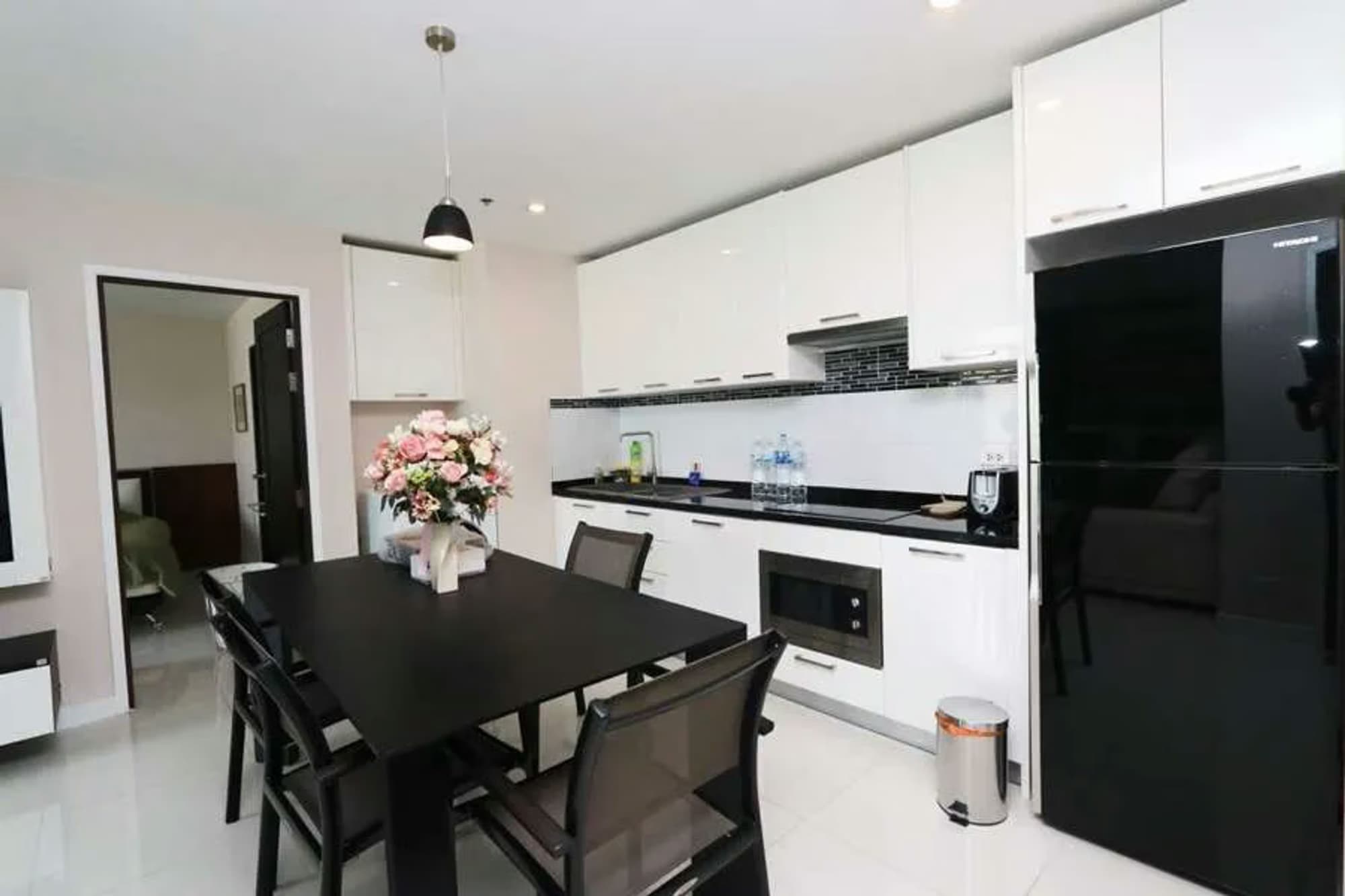 2 Bed Condo for Rent in Mueang Chiang Mai - Image 2
