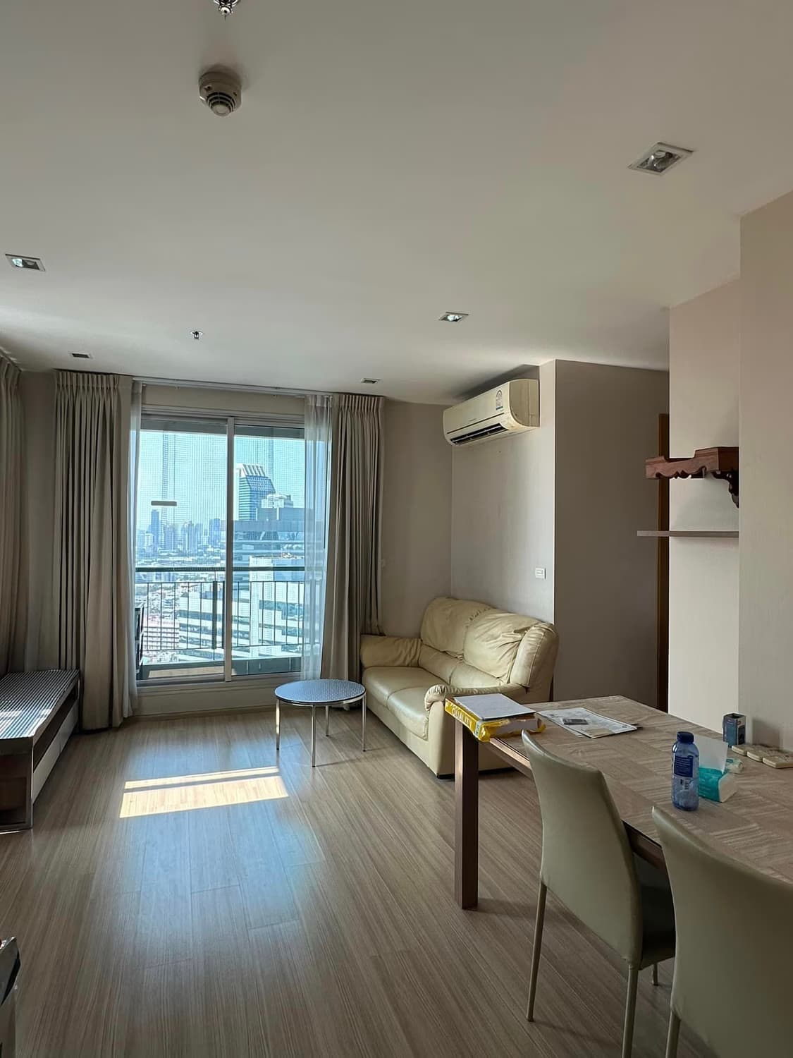 2 Bed Condo for Rent and Sale  Near Huai Khwang MRT - Image 1