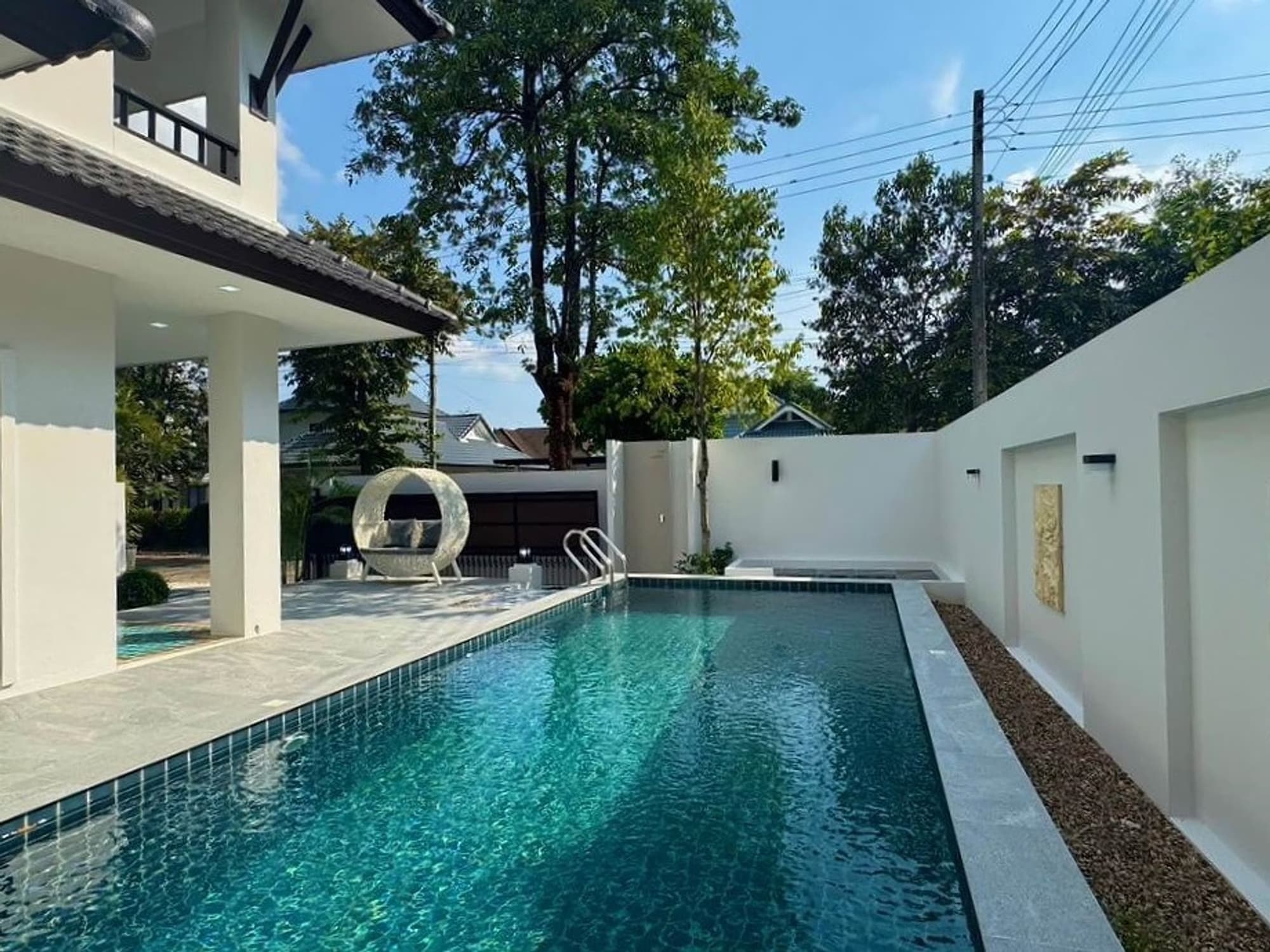 4 Bed House for Sale in Hang Dong - Image 2