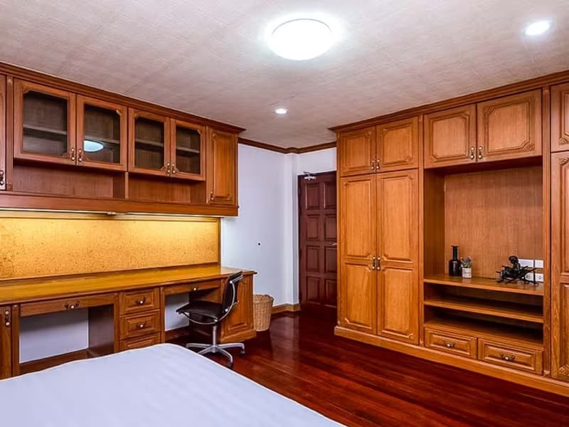 4 Bedroom House for Rent in Bang Na