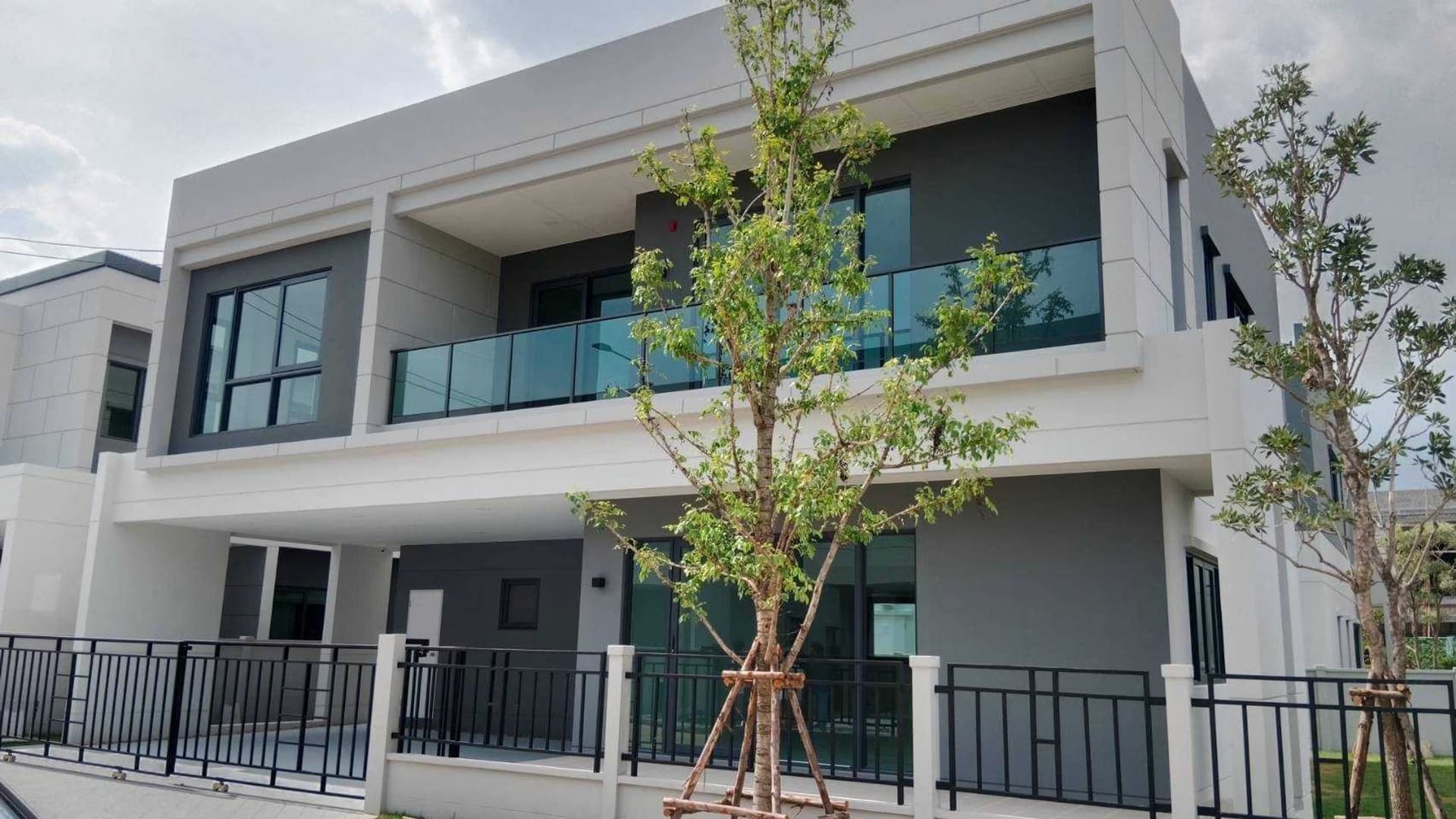 4 ห้องนอน House สำหรับ จำหน่าย ใน Bang Phli, Samut Prakan - Image 2