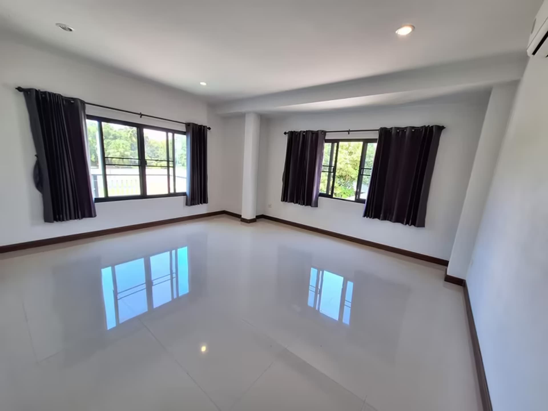3 Bedroom House - Image 12