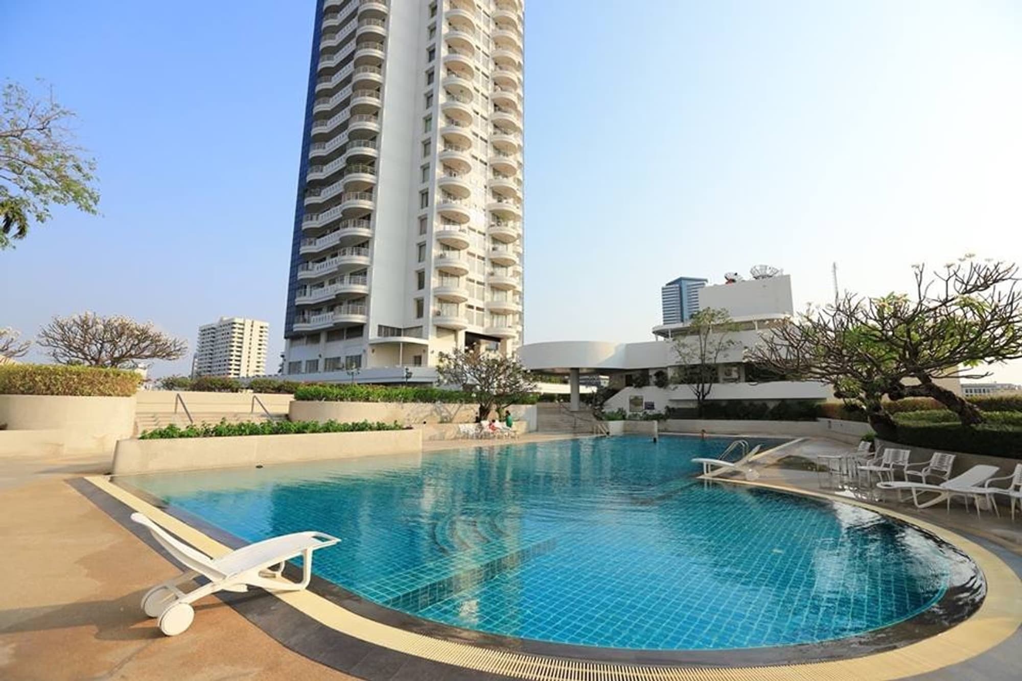 2 ห้องนอน undefined สำหรับ ขายและจำหน่าย ใกล้ Udom Suk BTS - Image 12
