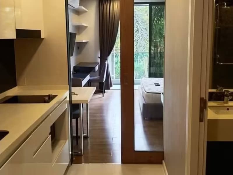 Condo for Sale, Sale w/Tenant at Starhill Condo