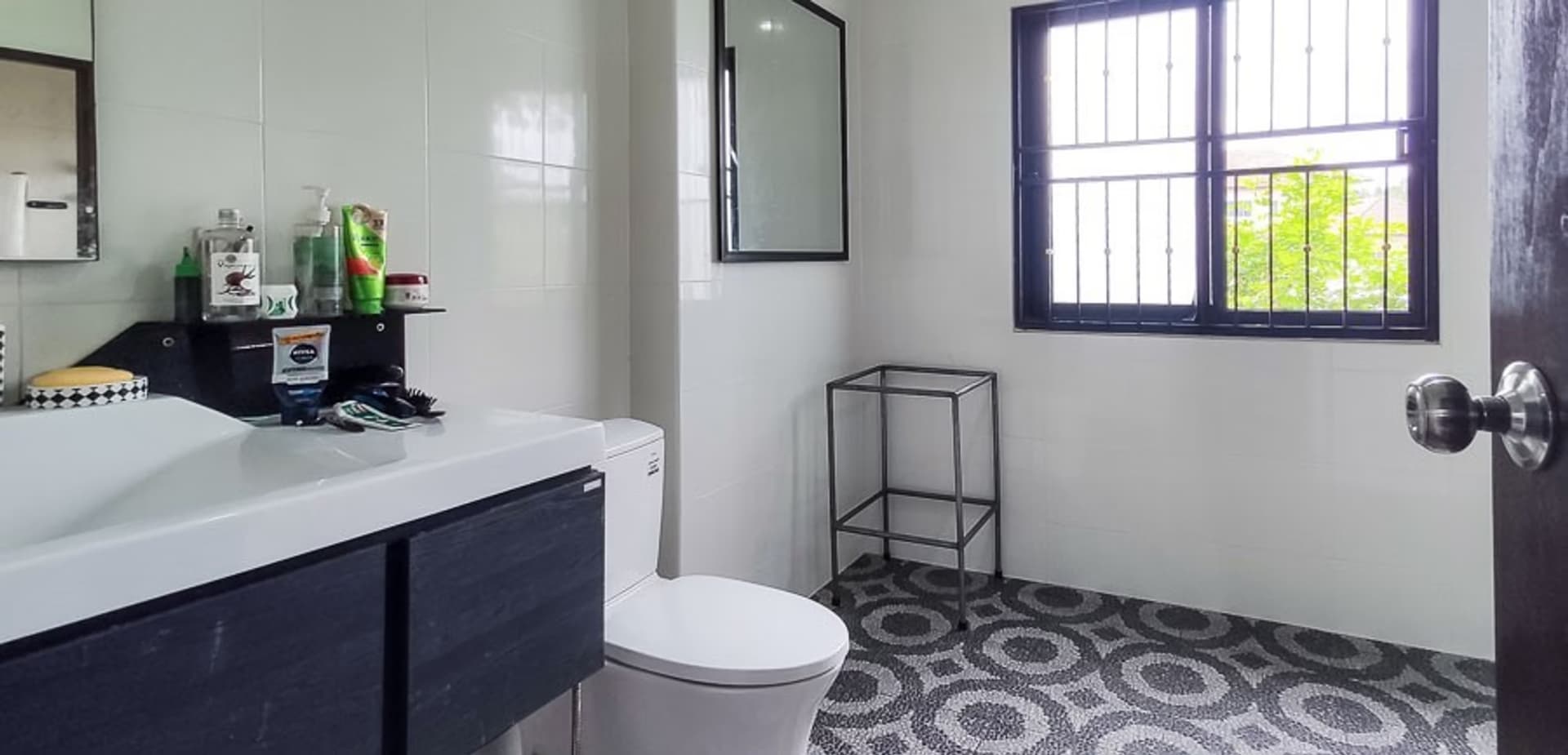 4 Bedroom House - Image 8