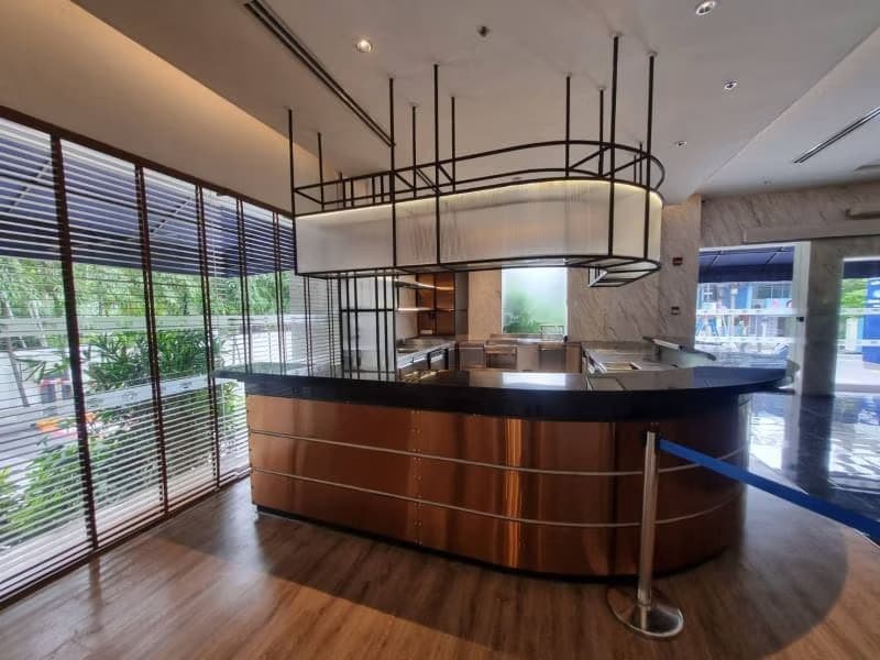 1 Bed Commercial for Rent in Huai Khwang