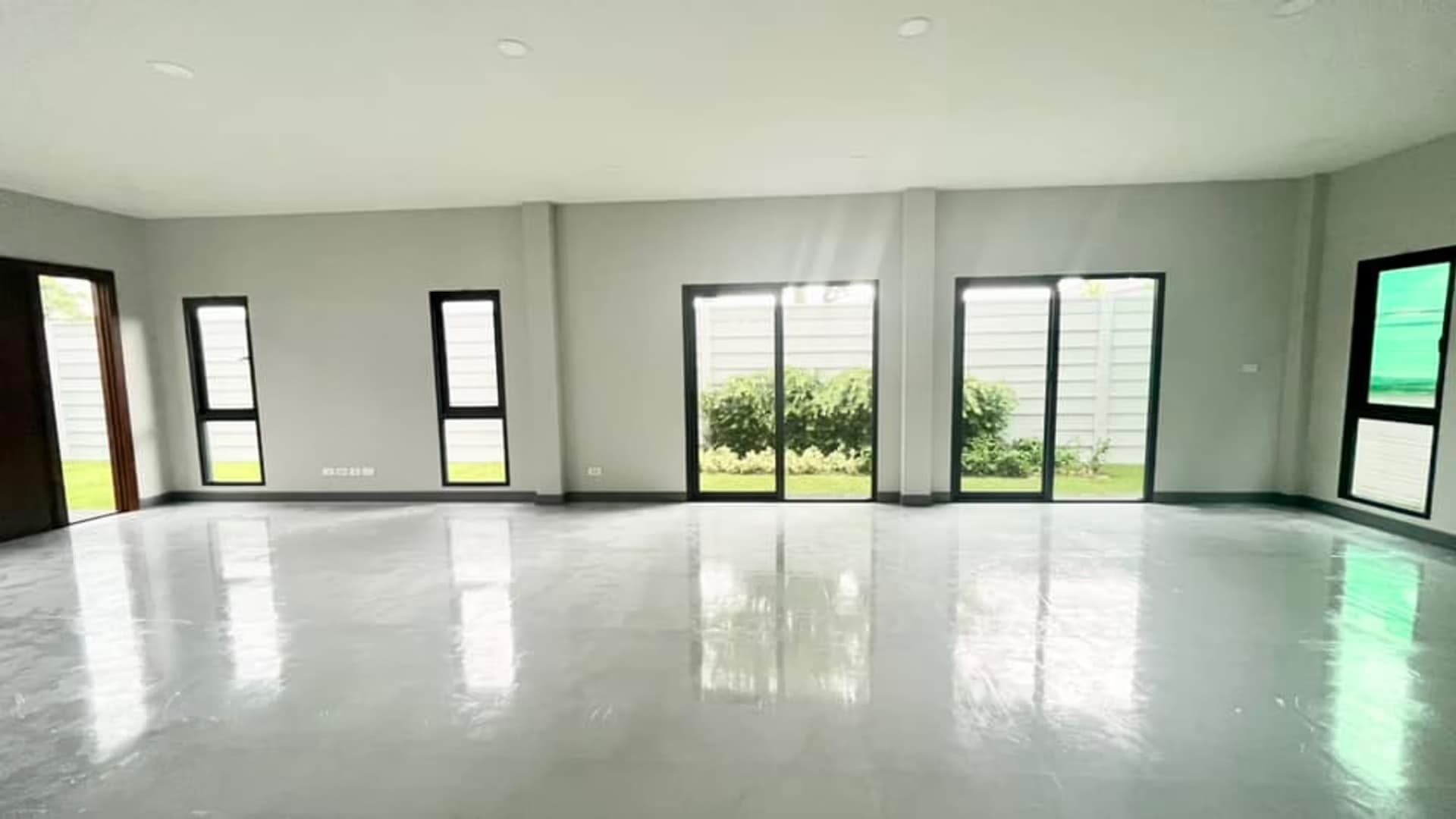 5 Bed House for Sale in Bang Phli - Image 9
