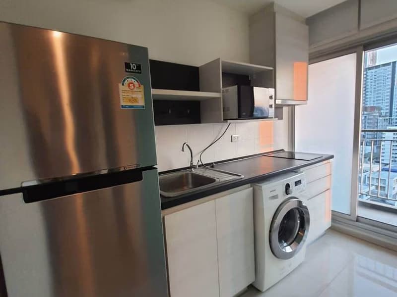 Condo for Rent at Life Ratchadapisek