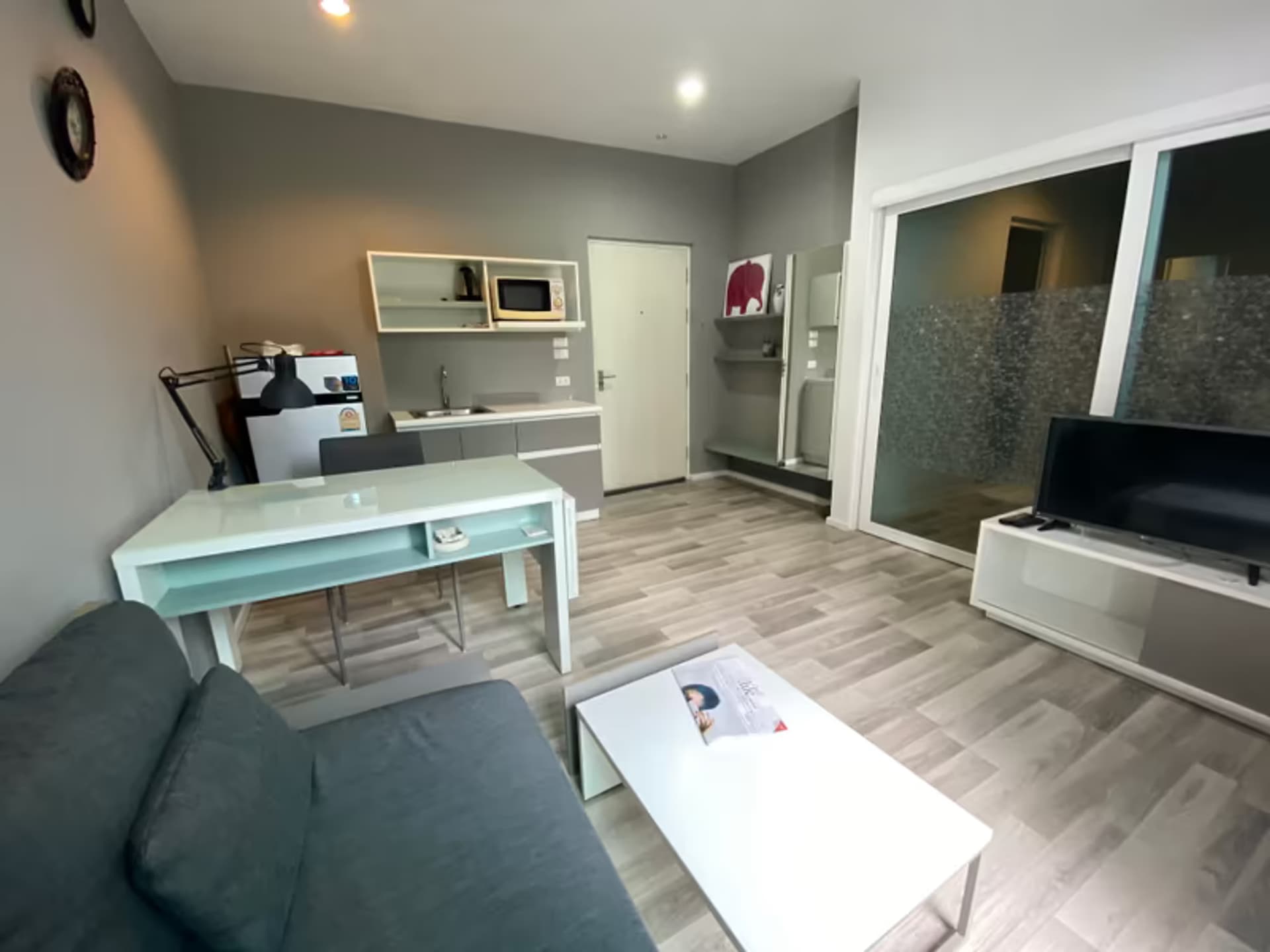 1 Bedroom Condo - Image 4