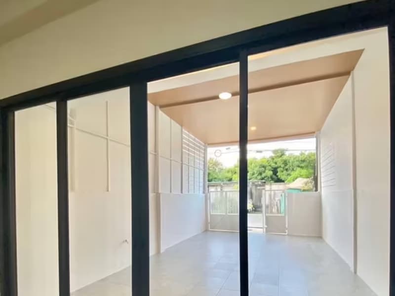 Townhouse for Sale at Baan Jinda Villa