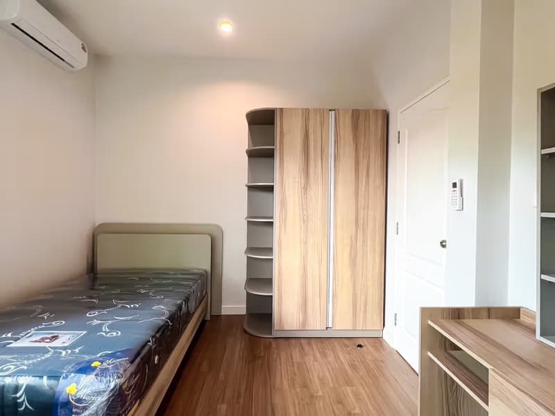 4 Bed House for Rent in San Kamphaeng