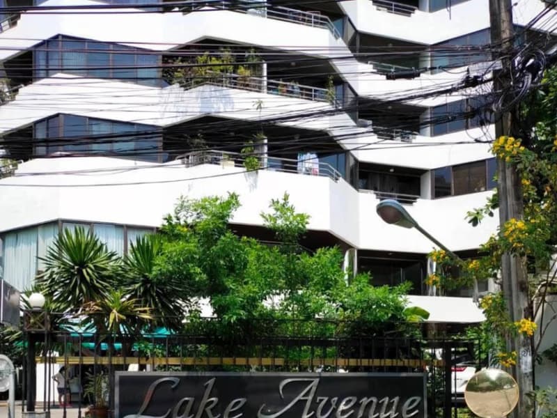 2 Bed Condo for Sale in Khlong Toei