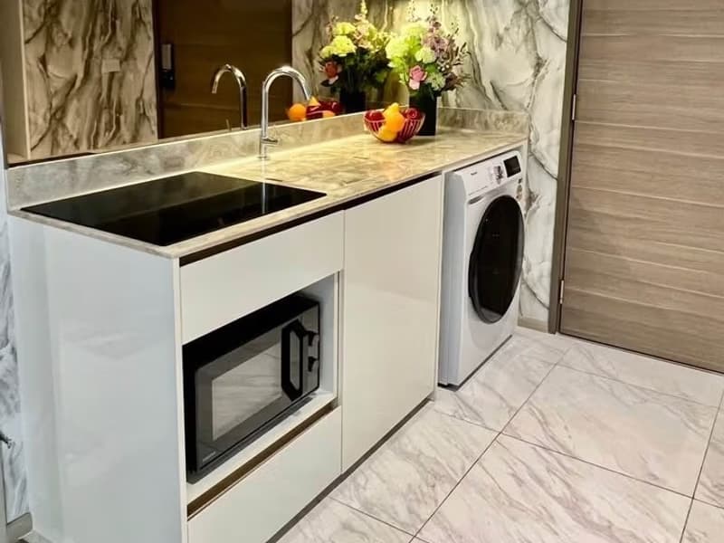2 Bed Condo for Rent in Khlong Toei