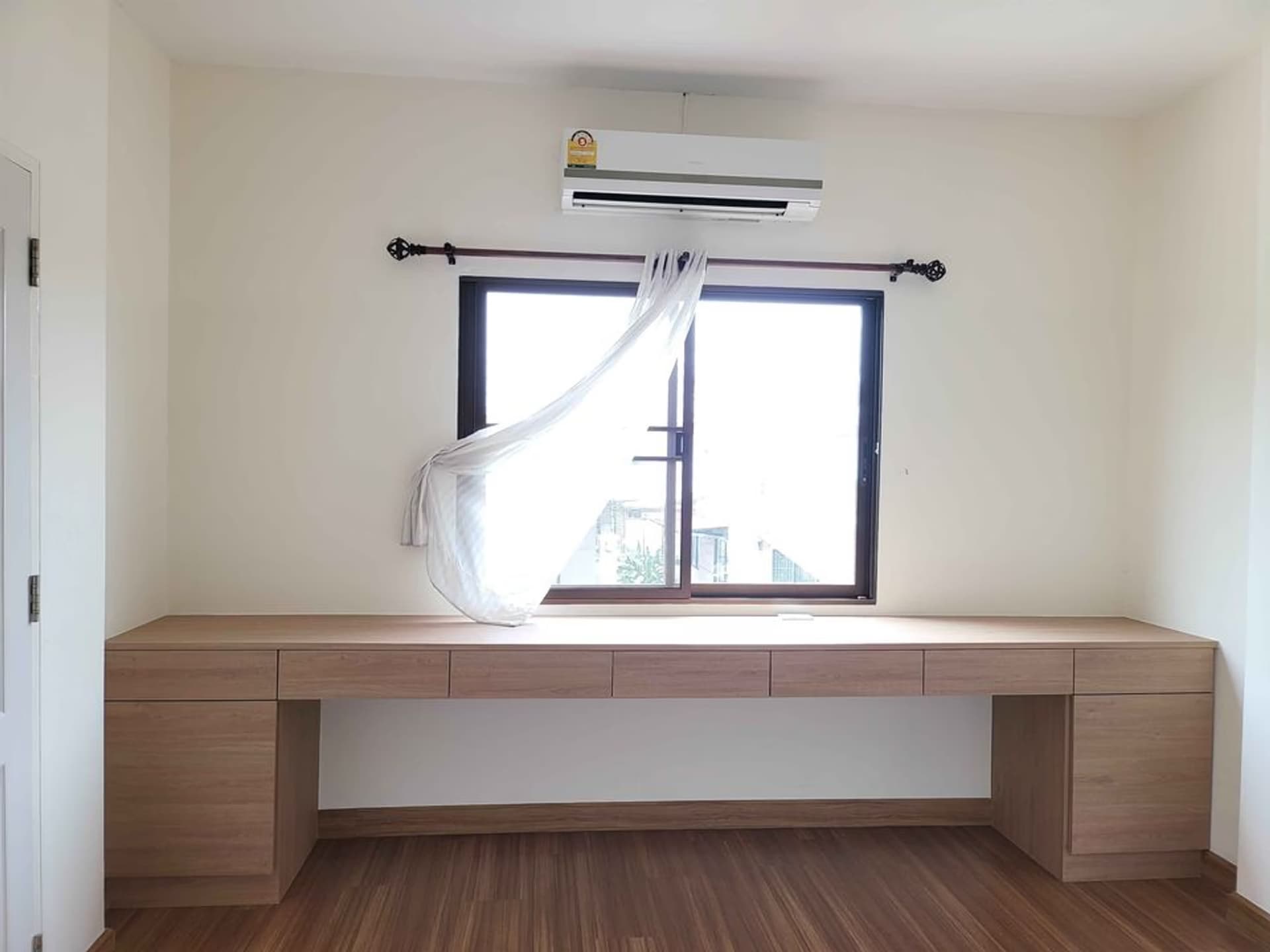  - Image 4