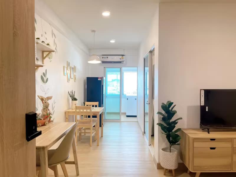 1 Bedroom Condo