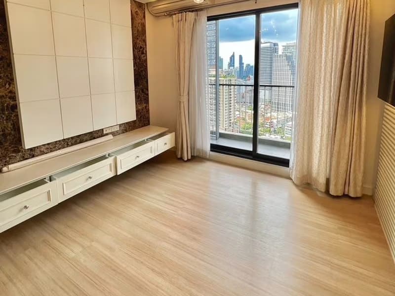 Condo for Sale at The Seed Mingle