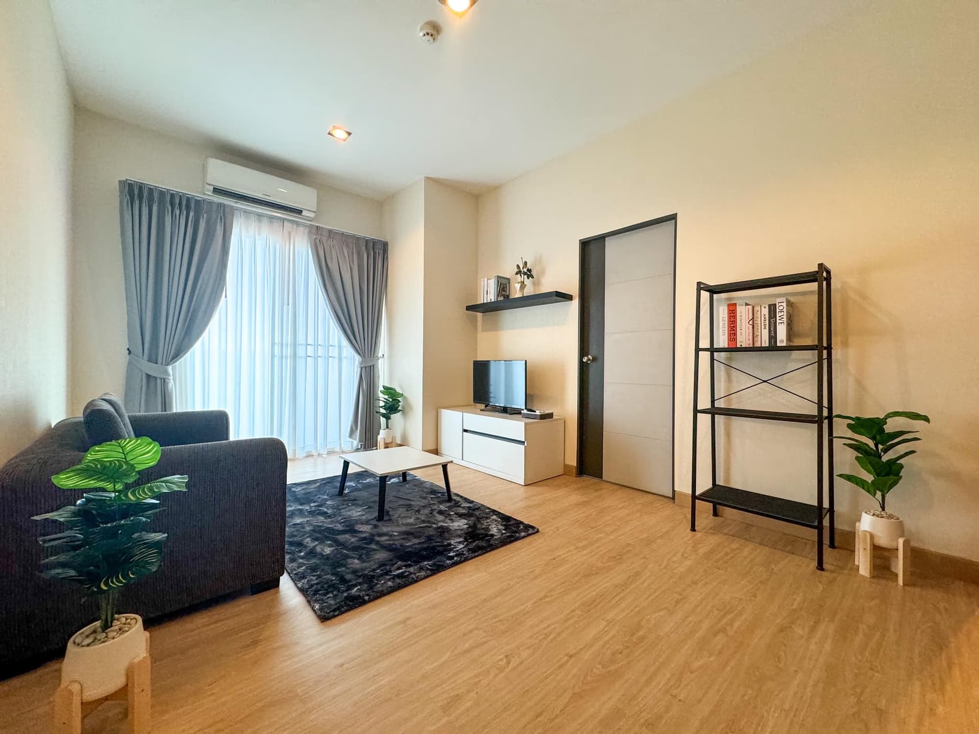 1 Bed Condo for Sale in Mueang Chiang Mai - Image 2