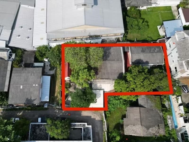 House for Sale in Watthana