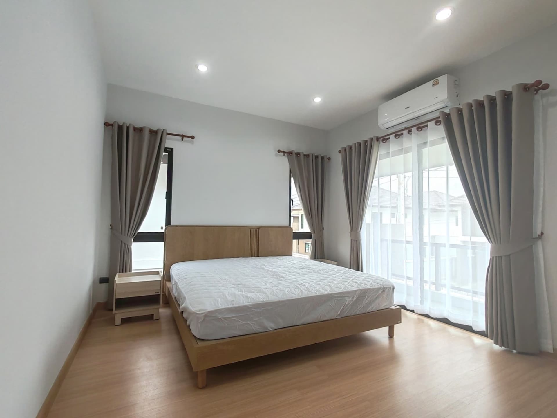 4 卧室 别墅 用于 出租 在 沙拉披 - Image 9