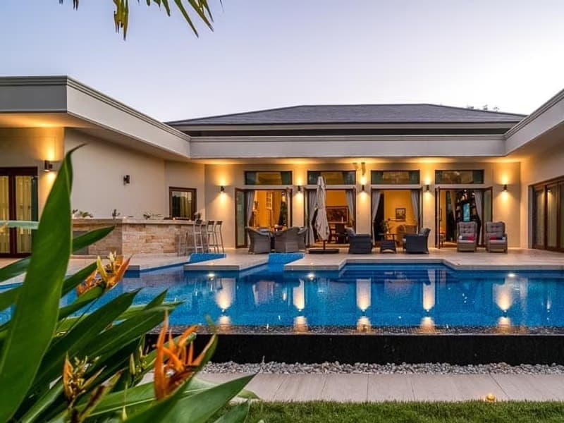 Luxury Single-Story Pool Villa