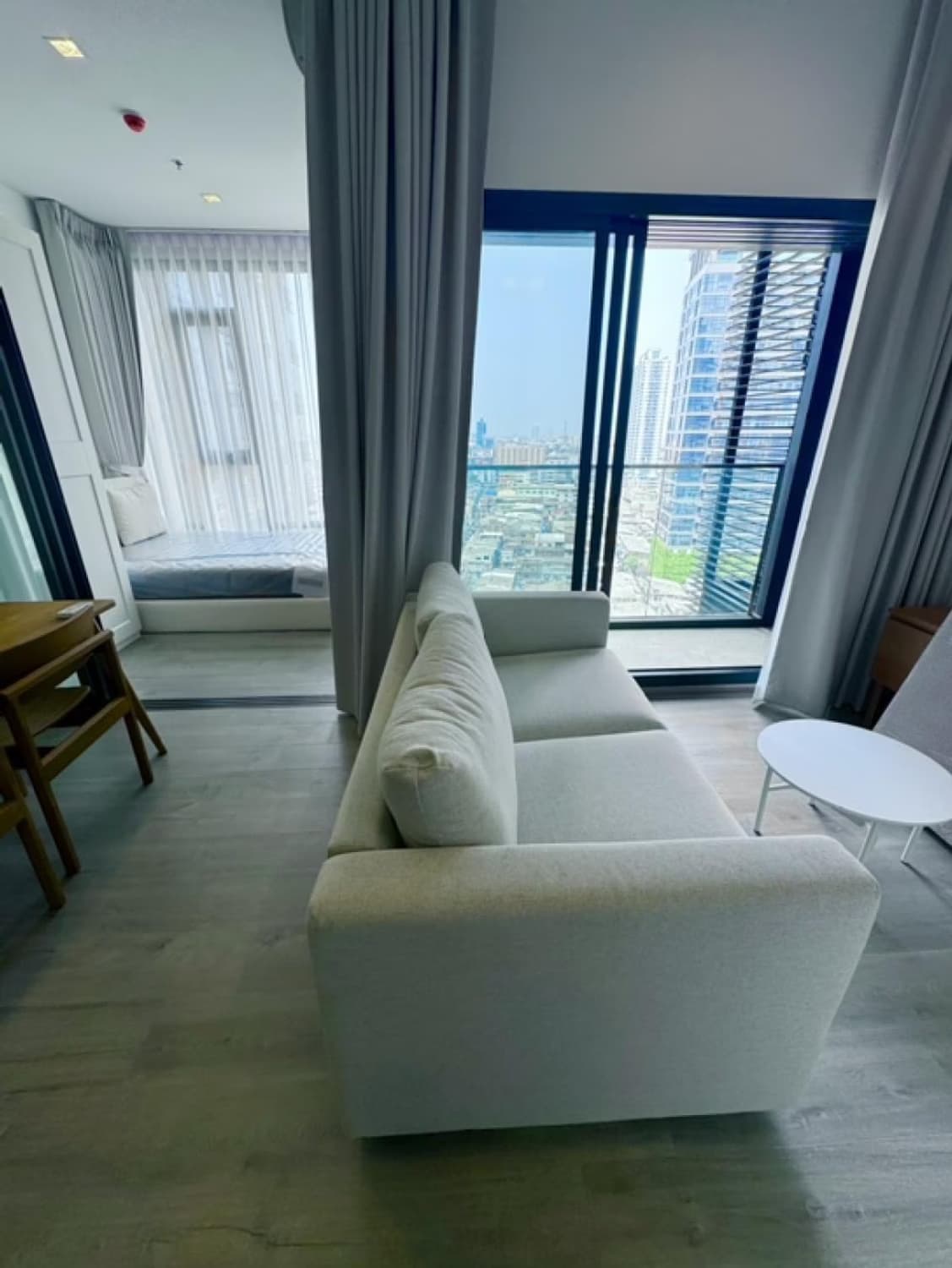1 Bed Condo for Rent in undefined - Image 2