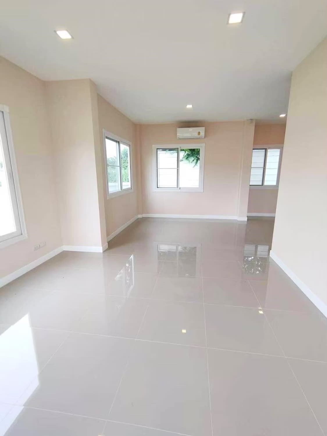 3 Bed House for Rent in San Sai District - Image 3