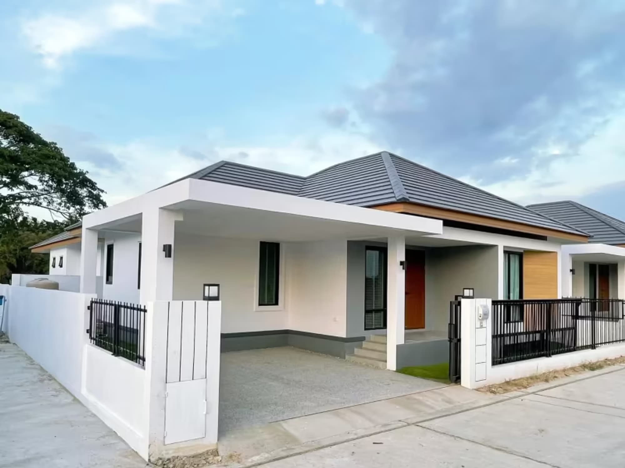 3 Bedroom House - Image 13