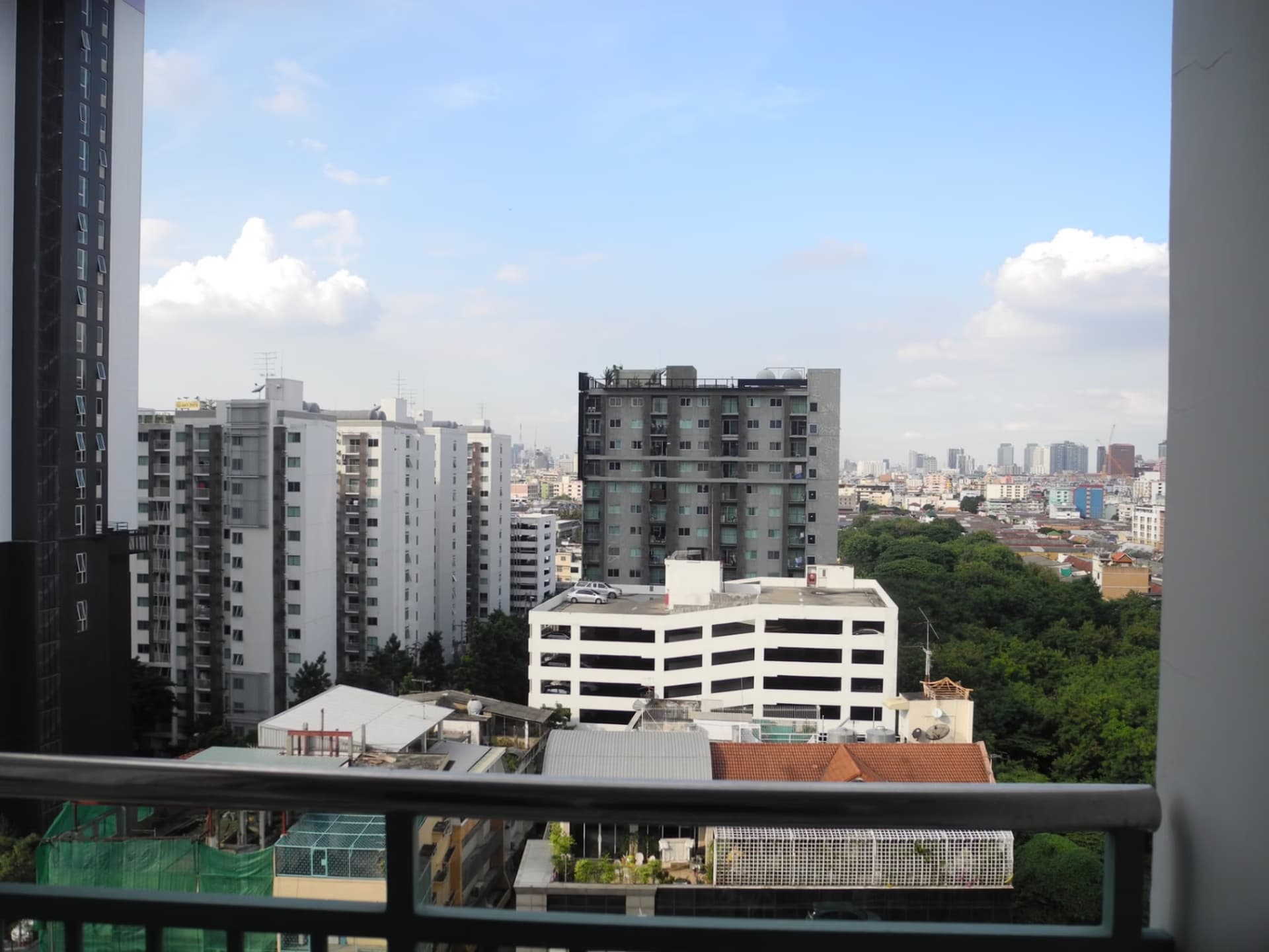 1 ห้องนอน คอนโด สำหรับ ขาย ใน Din Daeng - Image 4