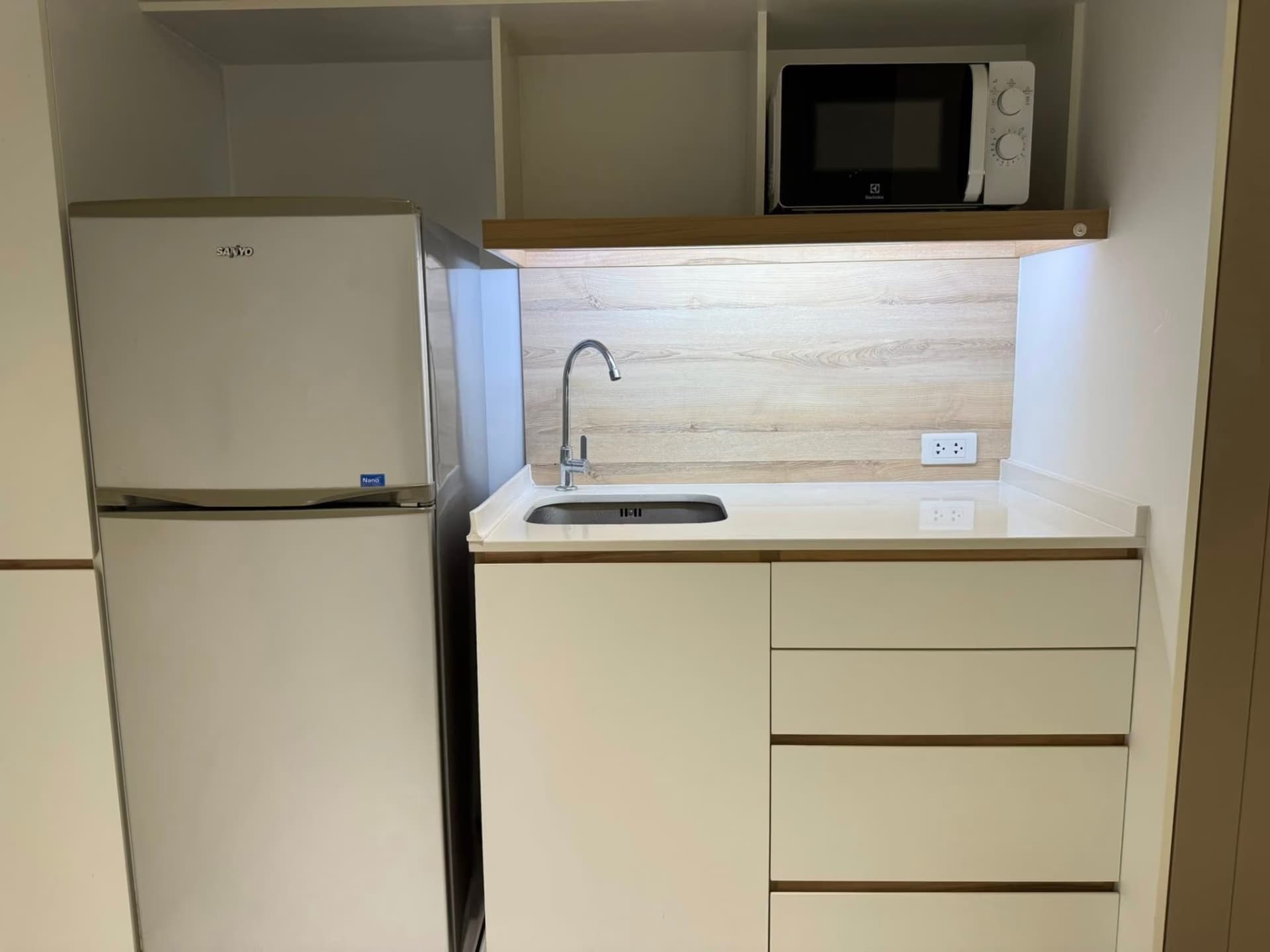 1 Bed Condo for Rent and Sale in Pathum Wan - Image 6