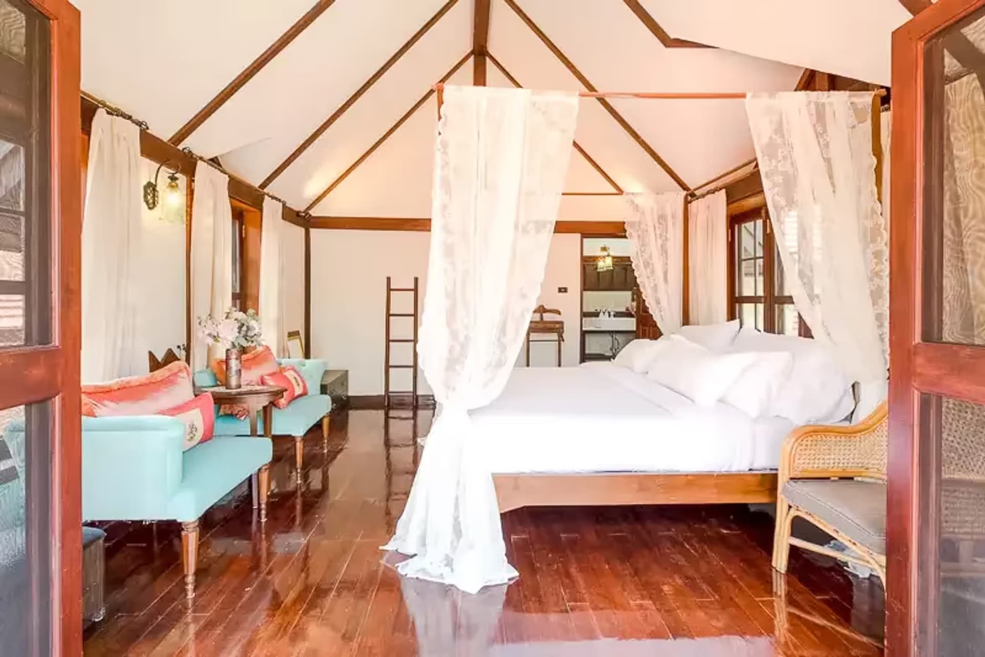 5 Bedroom House - Image 12