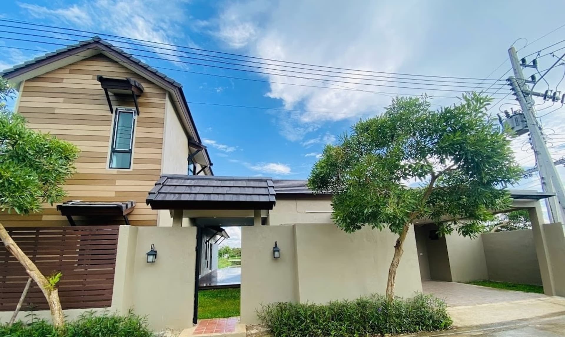 5 Bedroom House - Image 11