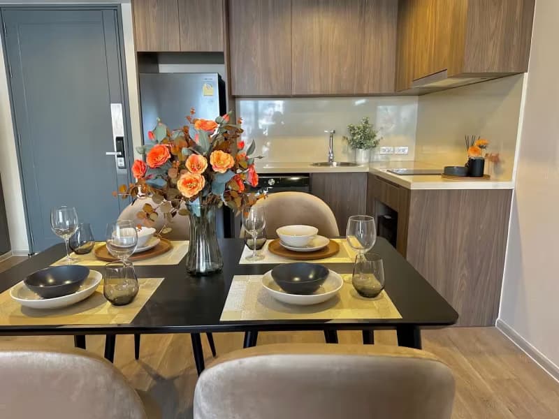 1 Bedroom Condo