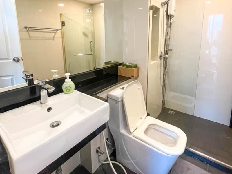 1 Bedroom Condo