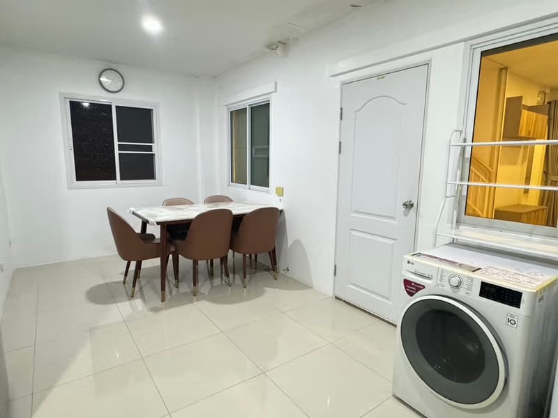 3 Bed House for Rent in Saraphi