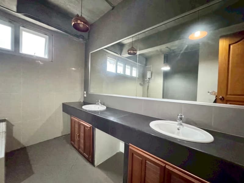 5 Bed House for Sale in Mueang Chiang Mai District