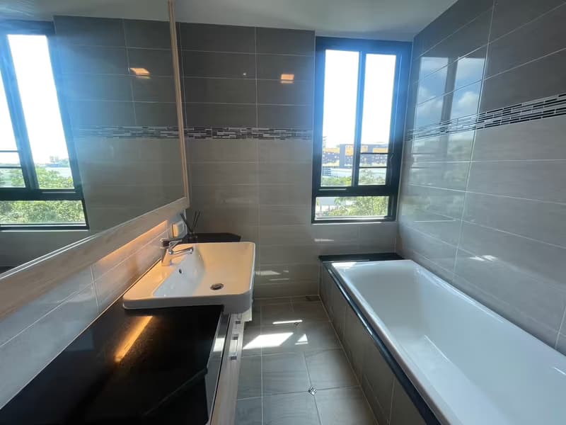 Condo for Rent at The Treasure