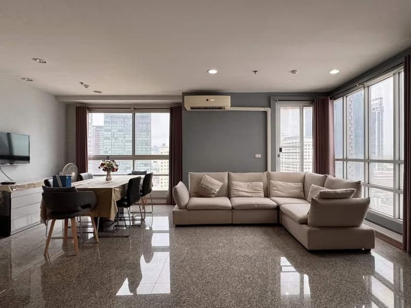 2 Bed Condo for Sale in Ratchathewi